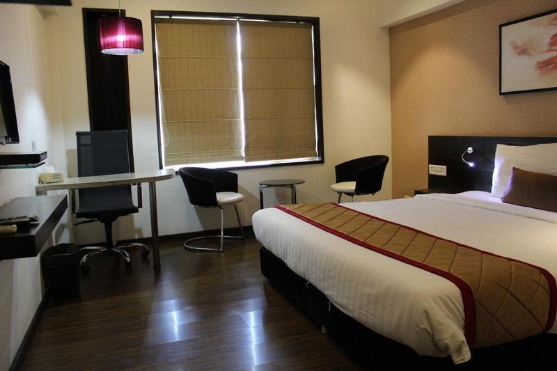 Hotel Siesta Hinjewadi Pune Extérieur photo